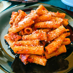 Pasta all’Amatriciana with Bacon in Hot Sauce