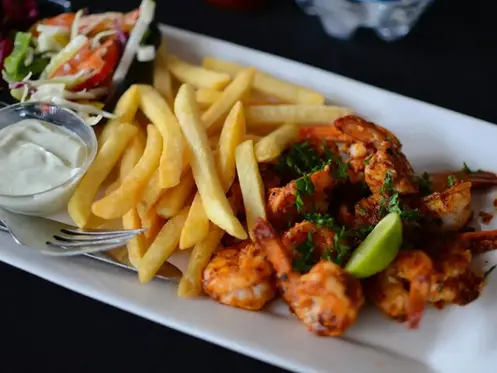 Fried-Shrimps-with-French-fries