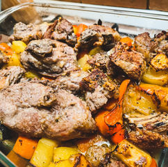 Complete meal with Lamb meat like under Dutch Oven