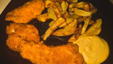 Crispy-Chicken-fillets-with-creamy-Sauce