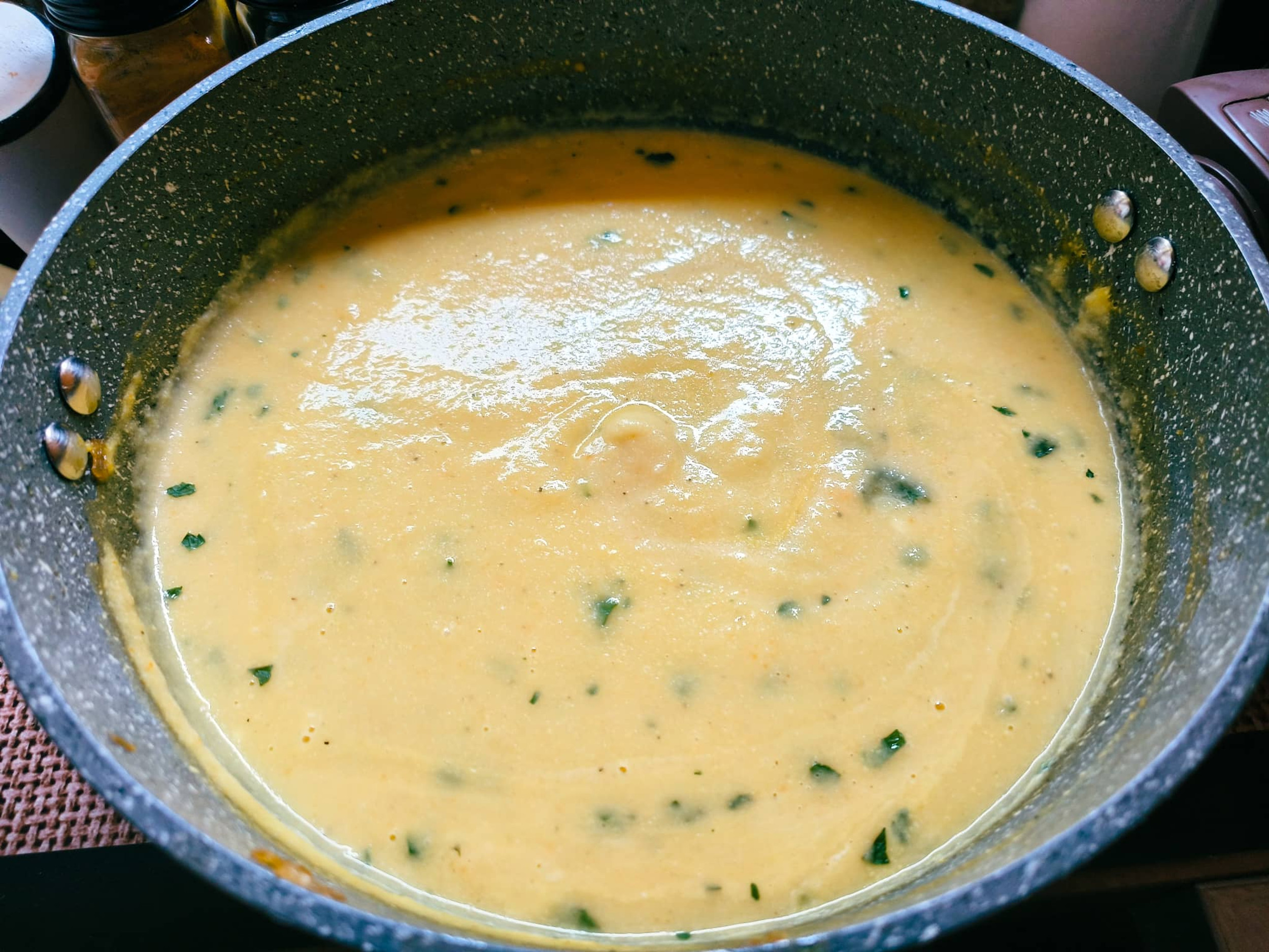 Creamy cauliflower soup