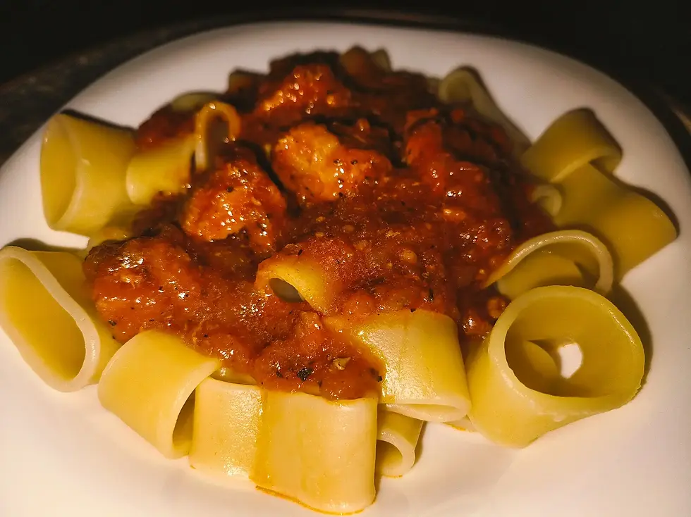 Italian Pasta "Mezzo maniche" with Veal meat

