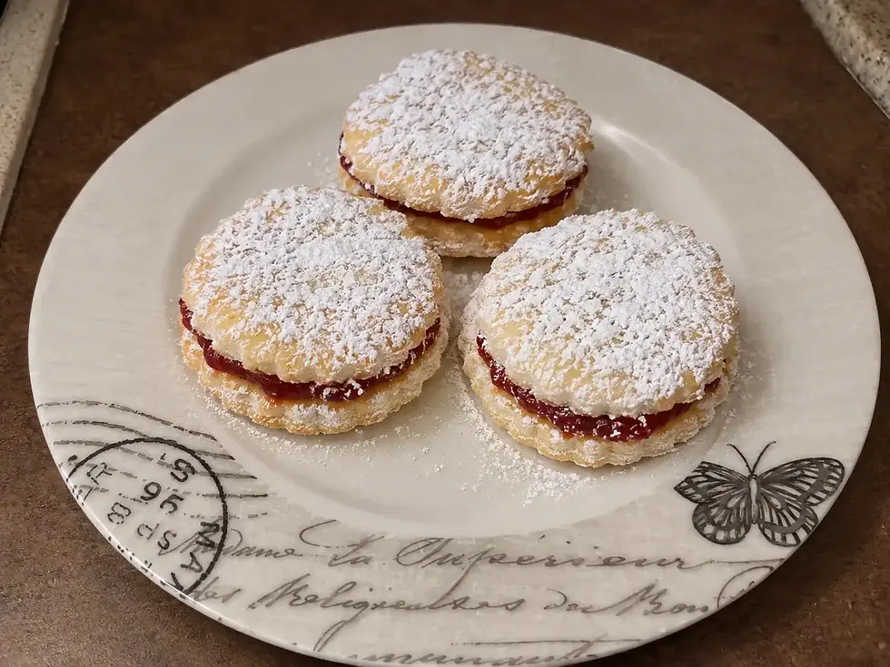 Old-fashioned-Vanilla-with-Walnuts-and-Jam