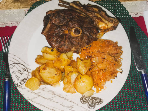 Roast-Lamb-Shoulder-in-Sauce