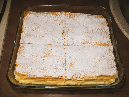 Cream-Puff-Pastry-Cake-Italian-Dessert