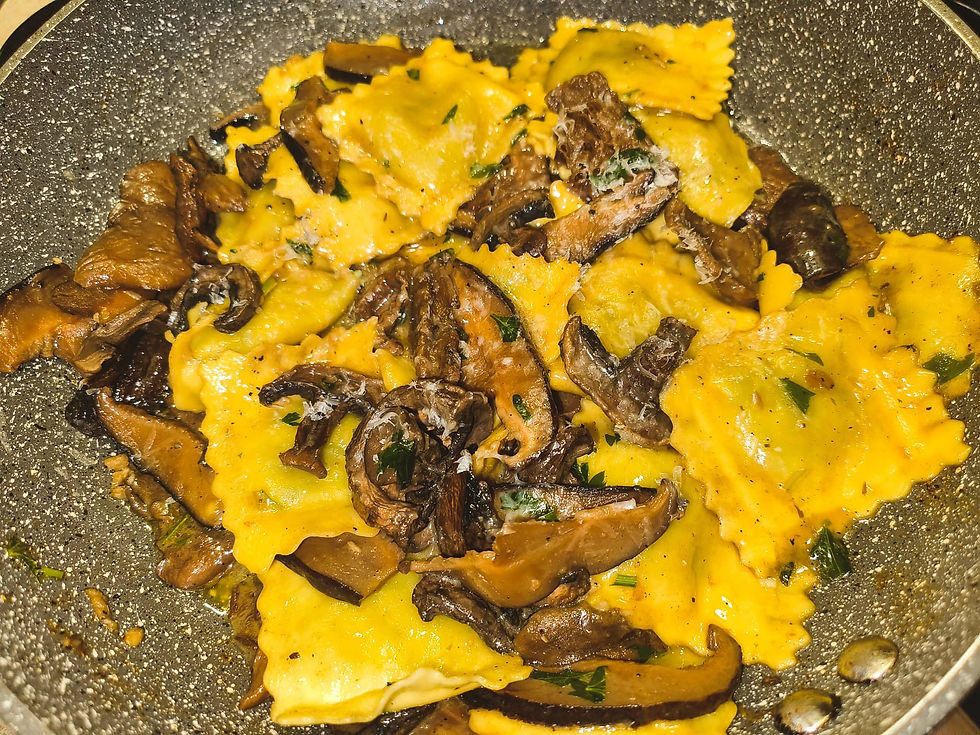 Ravioli-in-Butter-sauce-with-Mushrooms-and-Pine-nuts