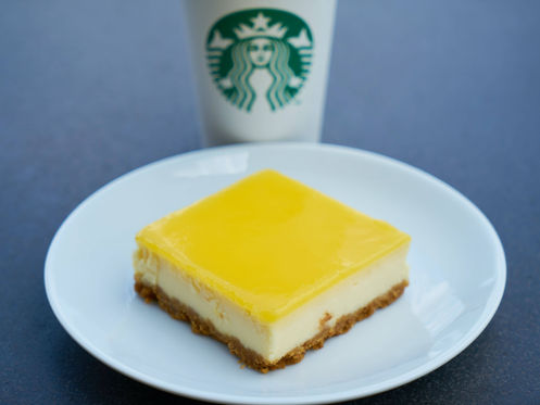 Cake with Cheese and Lemon
