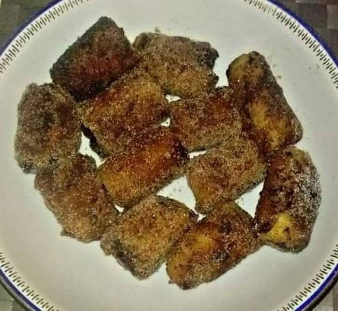 fried-banana-with-Nutella-in-white-plate