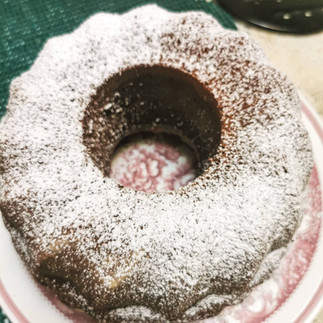 baked-cakewith-powdered-sugar