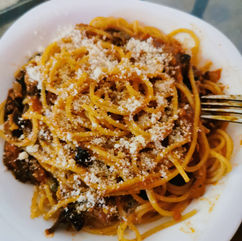 Spaghetti with Anchovies in Tomato Sauce