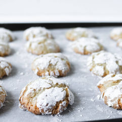 Amaretti Biscuits