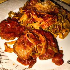 Meatballs-in-Tomato-sauce-with-Pasta