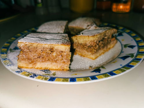 Lazy Quince Walnuts Pie, simple recipe cake