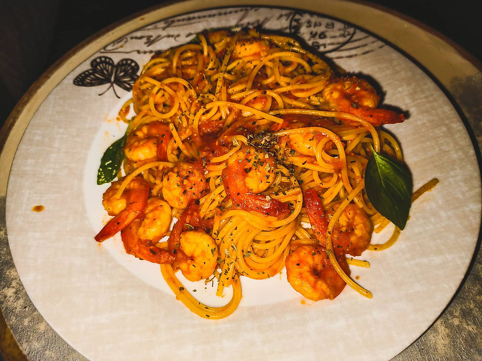 Spaghetti with Shrimps in Tomato Sauce