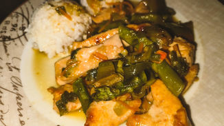 Chicken-with-green-Vegetables-and-Rice