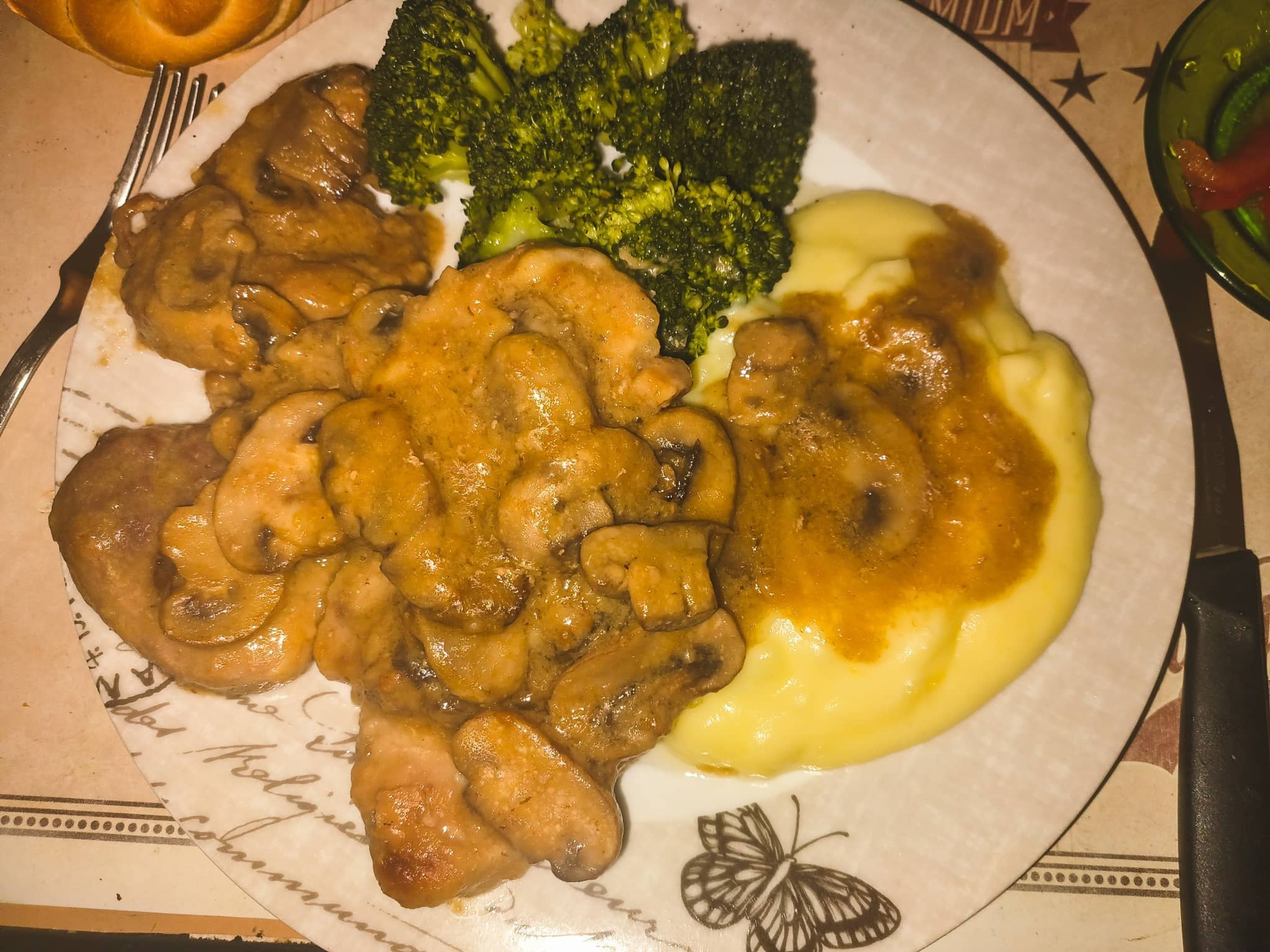 Delicious Pork chops in Mushroom sauce