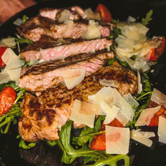Rump steak with Arugula and Parmesan