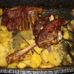 Roast Lamb with Potatoes Lena