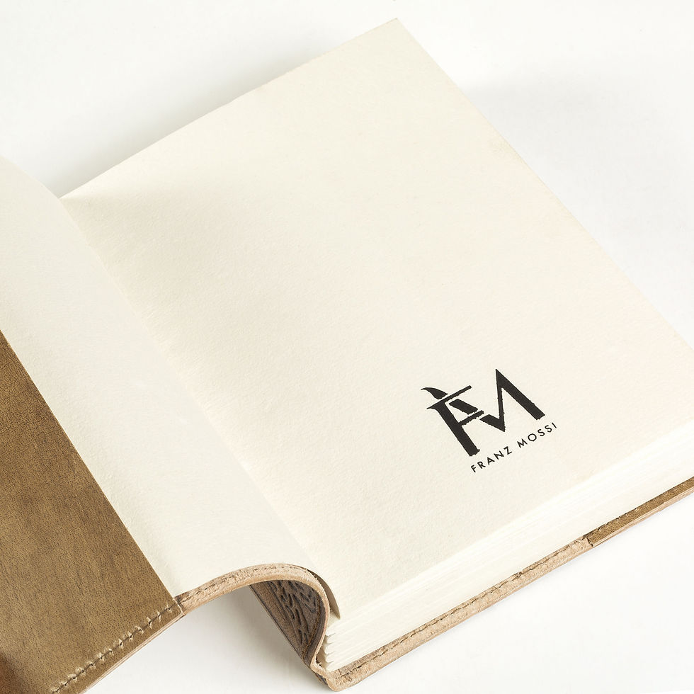 Miniatura: Cuaderno de cuero, fabricado a mano. Estilo artesanal. Recargable.