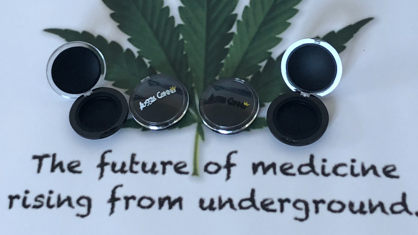 Aussie Canna silicon clam shell