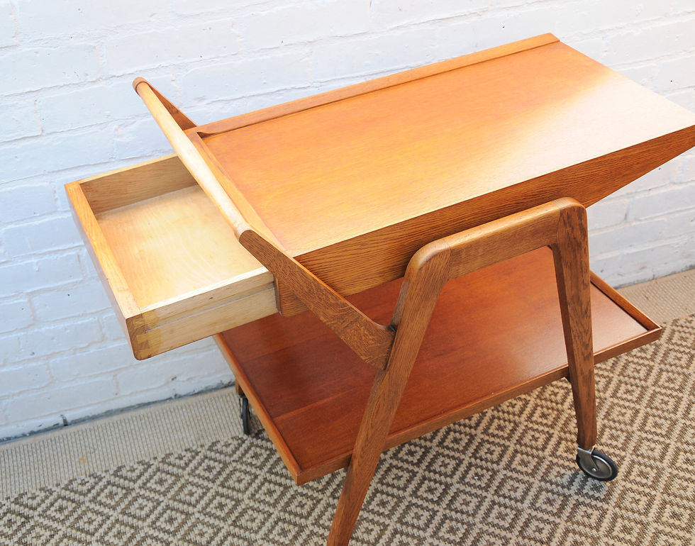 Miniature : VINTAGE DRINKS TROLLEY