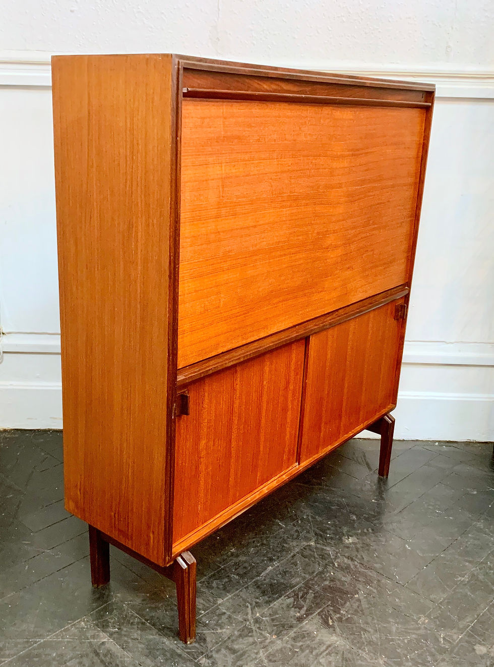 Miniature : Vintage Cocktail Drinks Cabinet Beaver and Tapley #D412