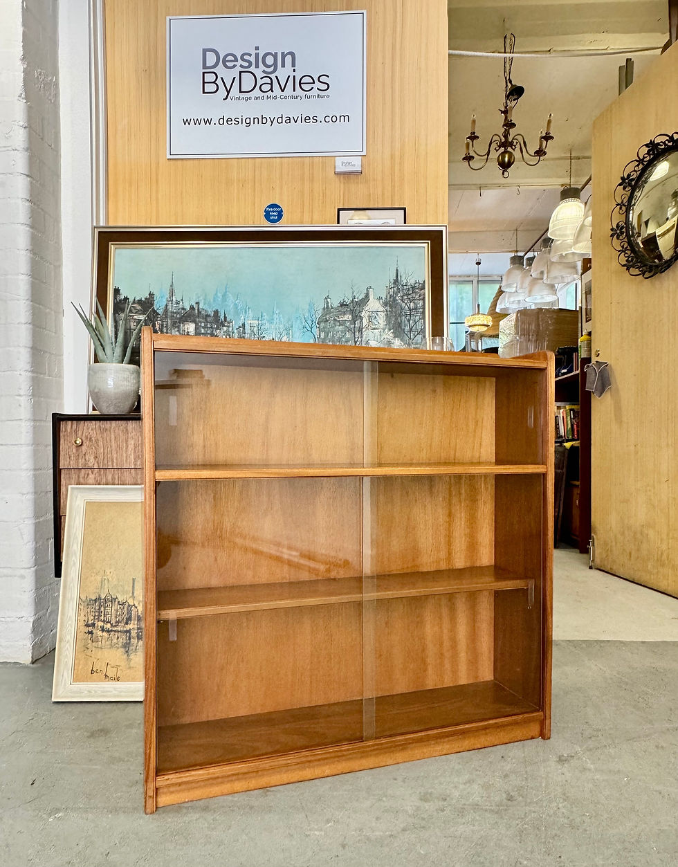 Miniatura: Vintage Bookcase with Sliding Glass Doors