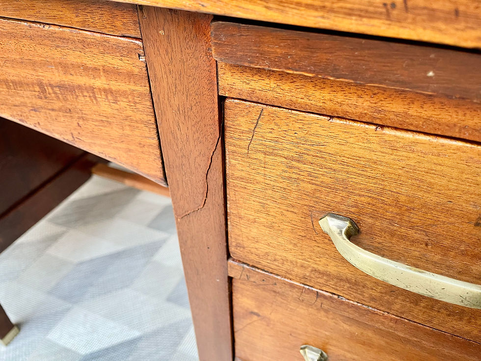 Miniatura: Vintage Wooden Desk with Drawers Mahogany