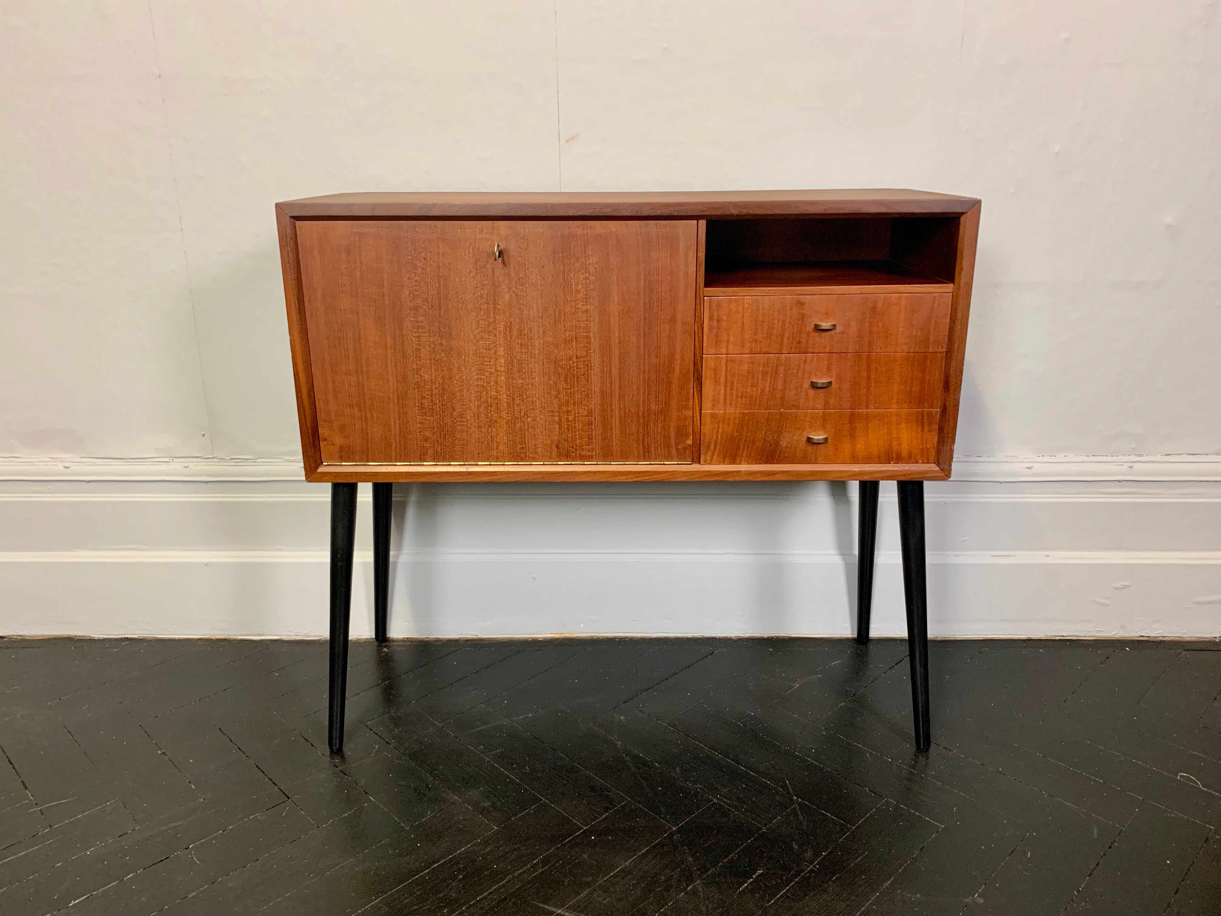 Vintage Sideboard Drawers Cupboard Danish Royal System #920