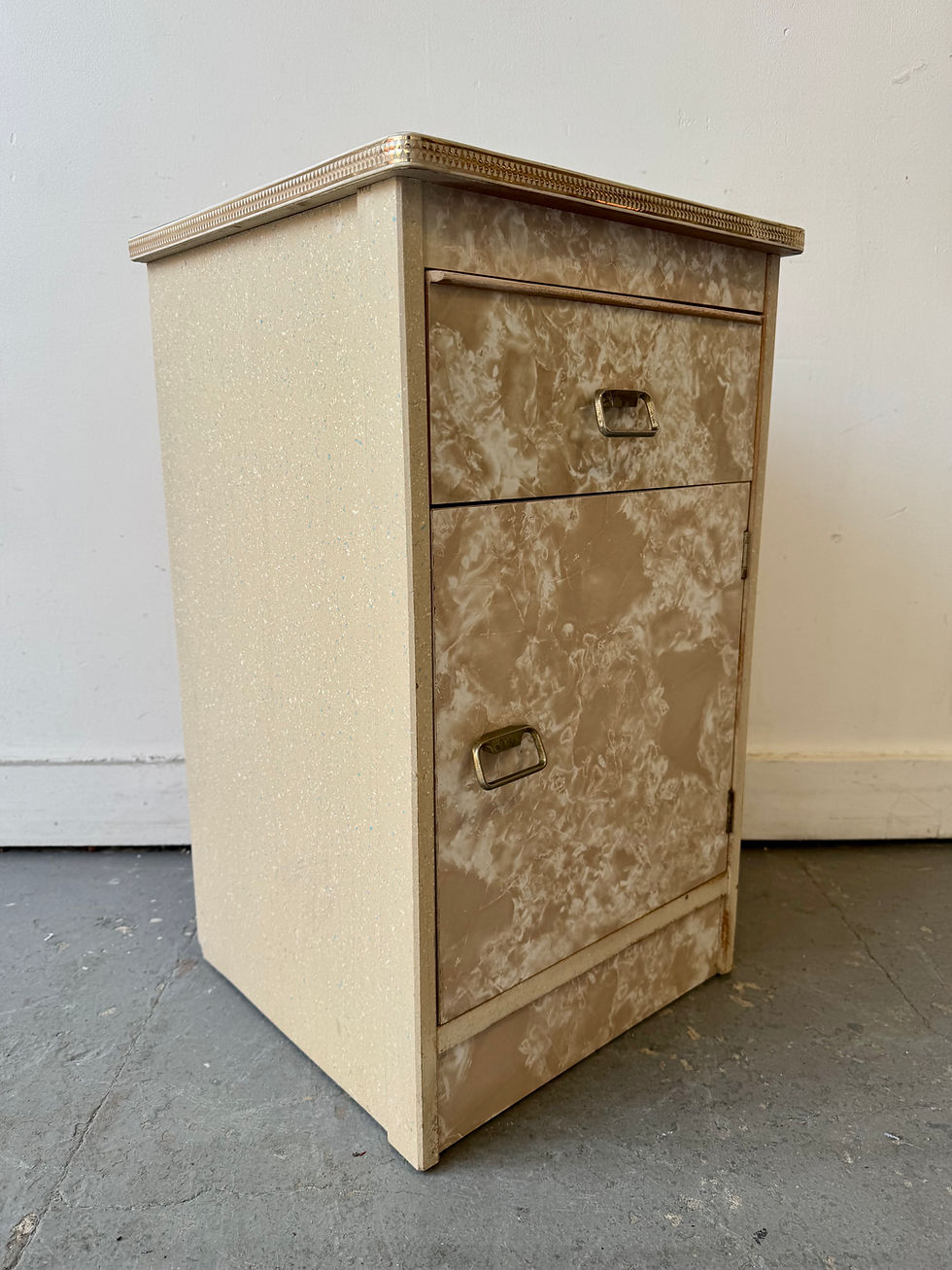 Miniatura: Vintage Bedside Table with Drawer left side