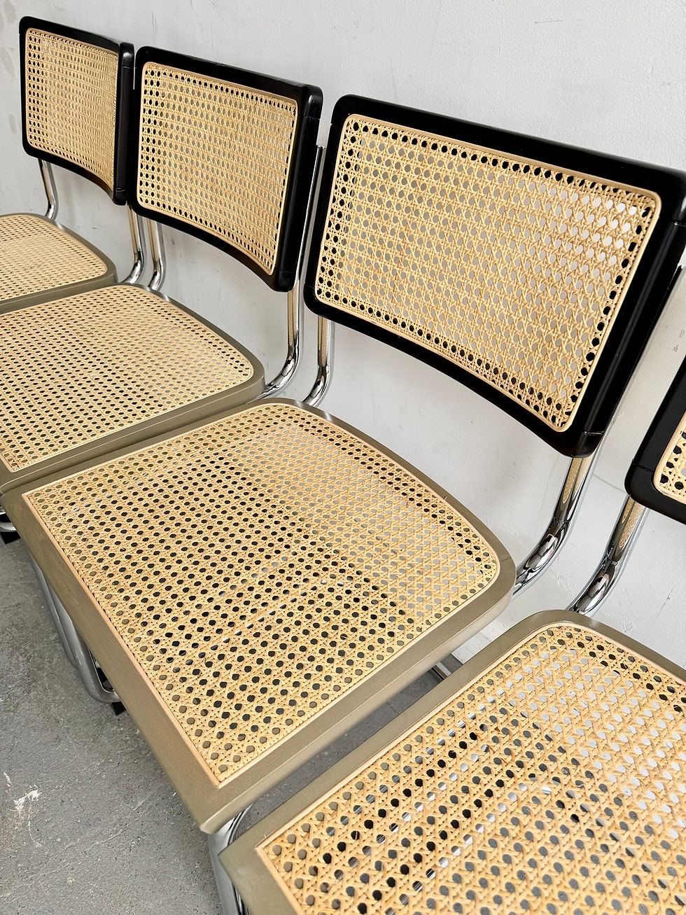 Miniature : Set of 4 Cesca Style Dining Chairs