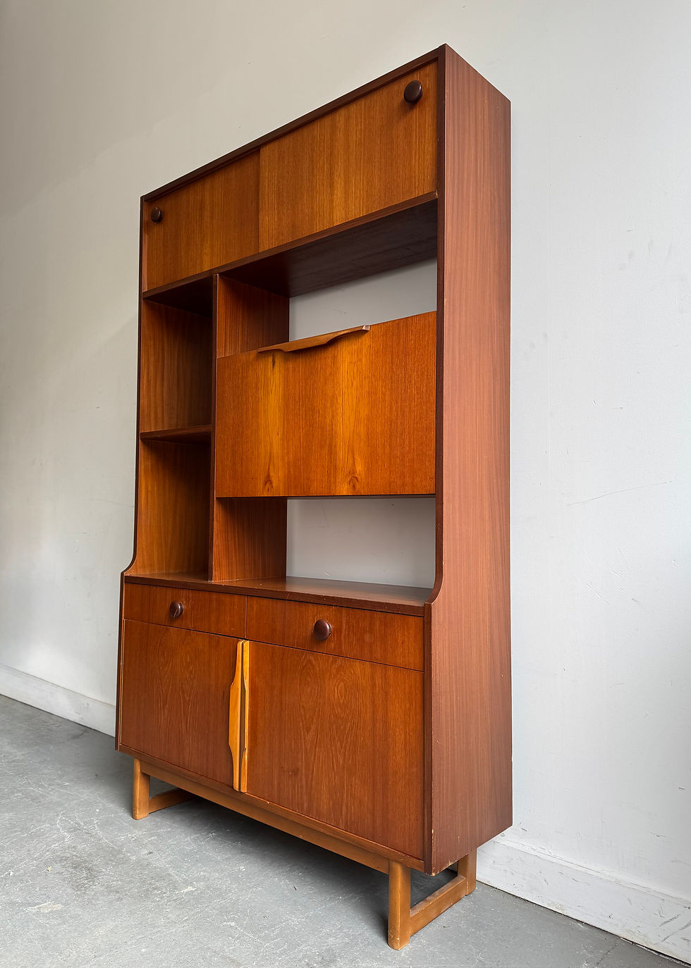 Miniature : Vintage Tall Teak Wall Unit