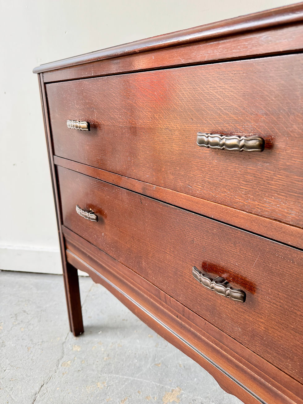 Miniature : Small Vintage Chest of Drawers handles