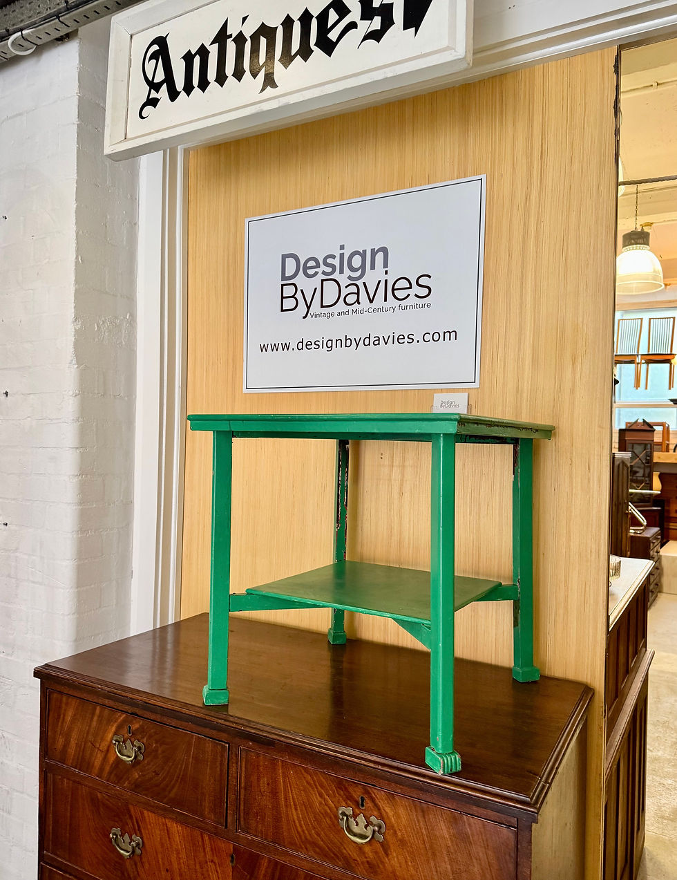 Miniatura: Art Deco Side Table Painted Green