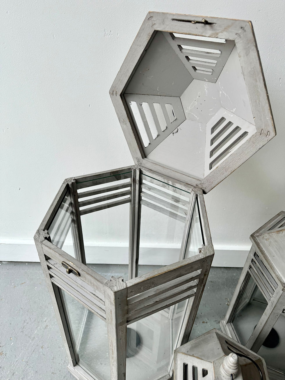 Miniature : Set of 3 Storm Lanterns open