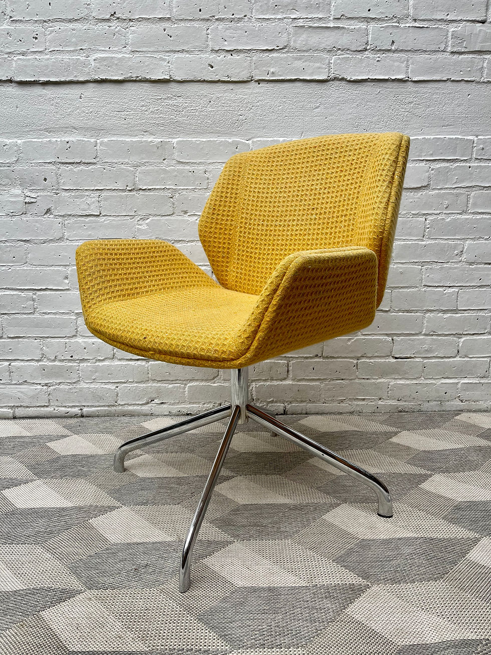 Kruze Swivel Office Chair by Boss Design Yellow
