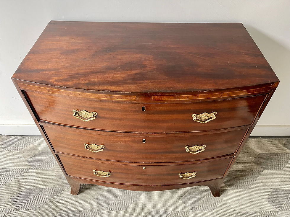 Miniature : Antique Mahogany Chest of Drawers Bow Front