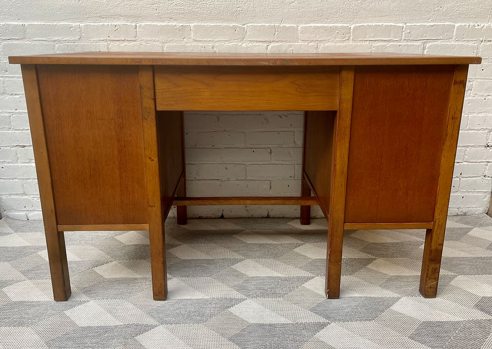 Miniatura: Vintage Wooden Desk with Drawers