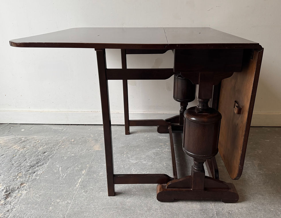 Miniatura: Art Deco Gate Leg Dining Table