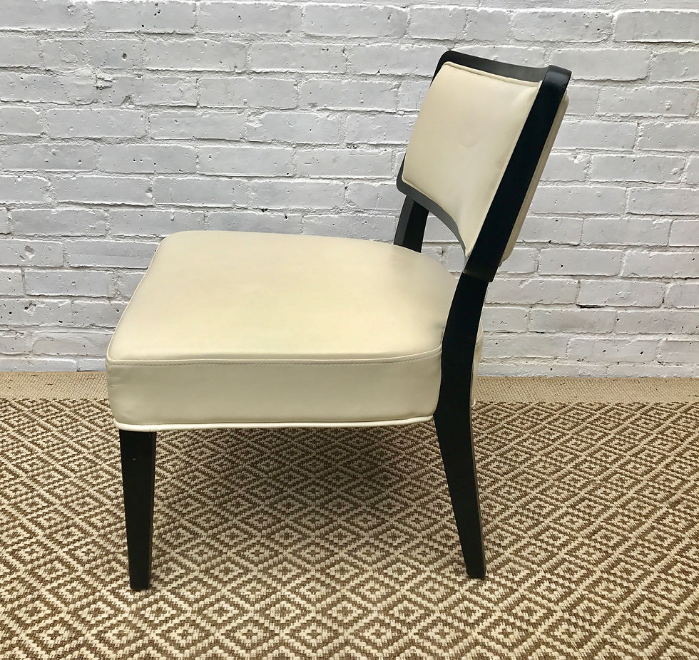 Miniature : WHITE VINYL SIDE CHAIR