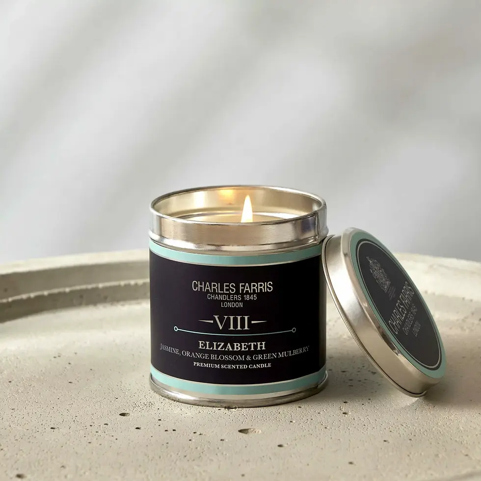 Miniatura: VIII Elizabeth Scented Tin Candle by Charles Farris lid off