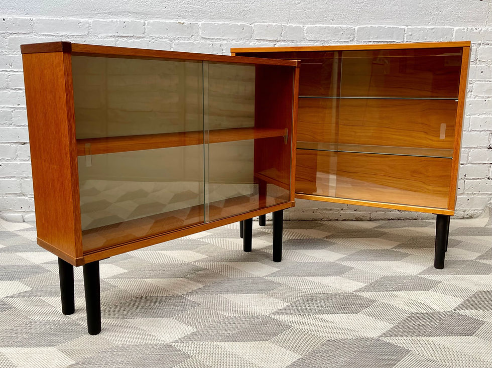 Miniatura: Small Vintage Glass Bookshelf Cabinet