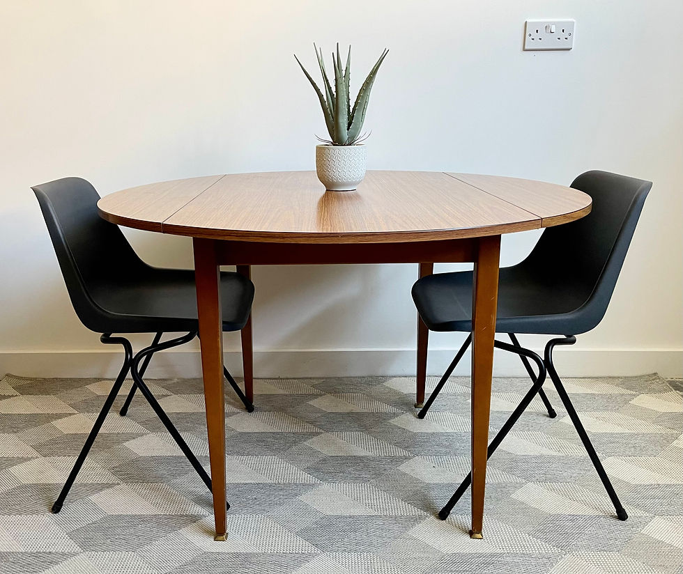 Miniatura: Vintage Round Folding Formica Dining Table with chairs