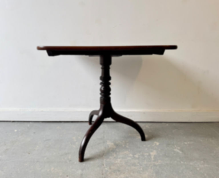 Georgian Mahogany Tilt Top Table