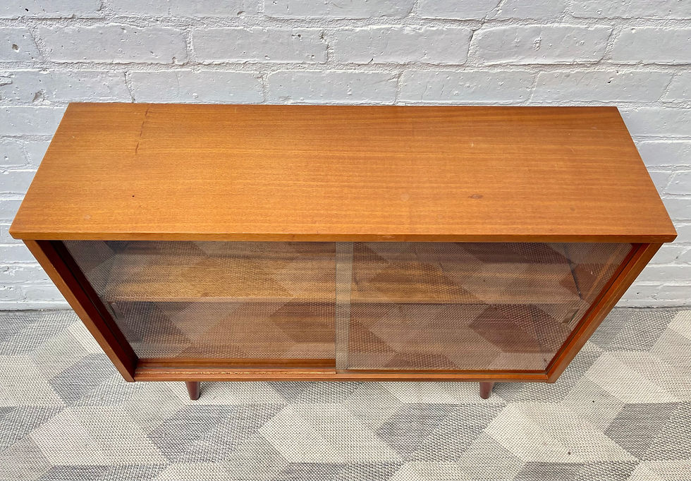 Miniatura: Vintage Bookshelf Sideboard with Glass Doors