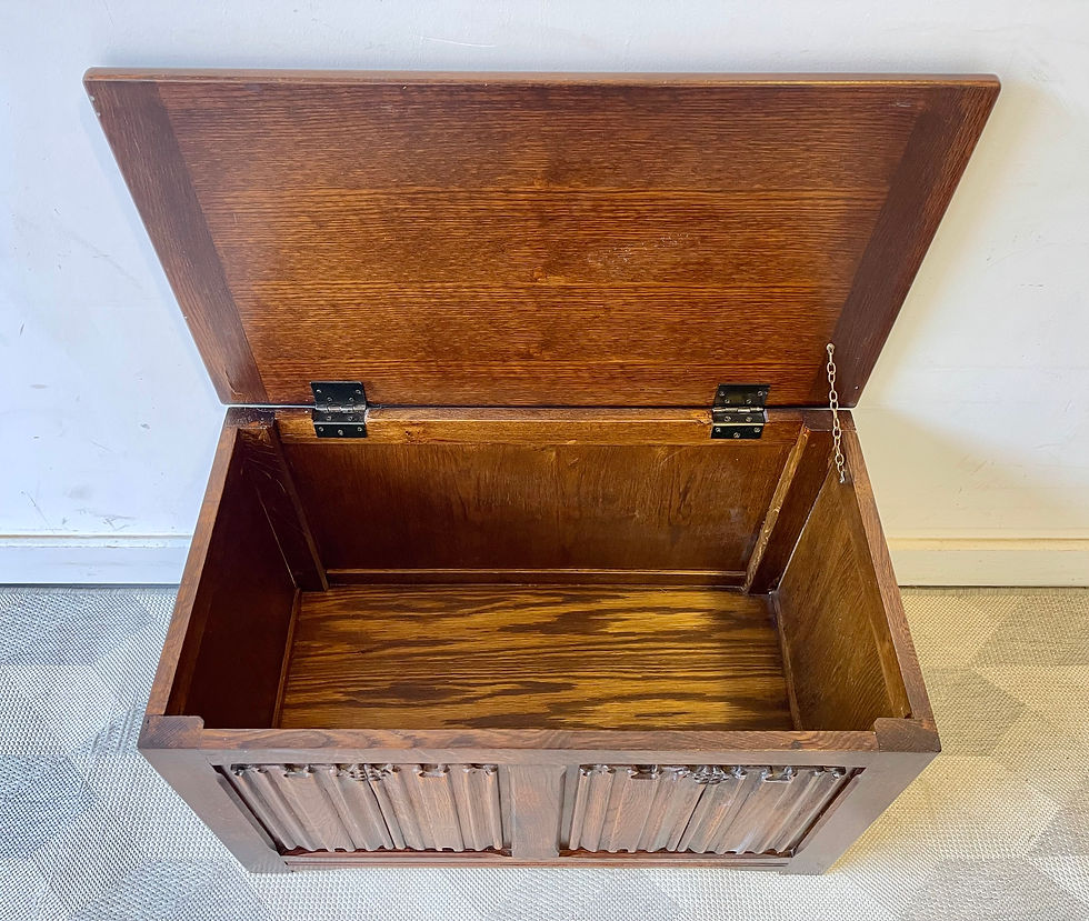 Miniatura: Vintage Wooden Oak Blanket Box