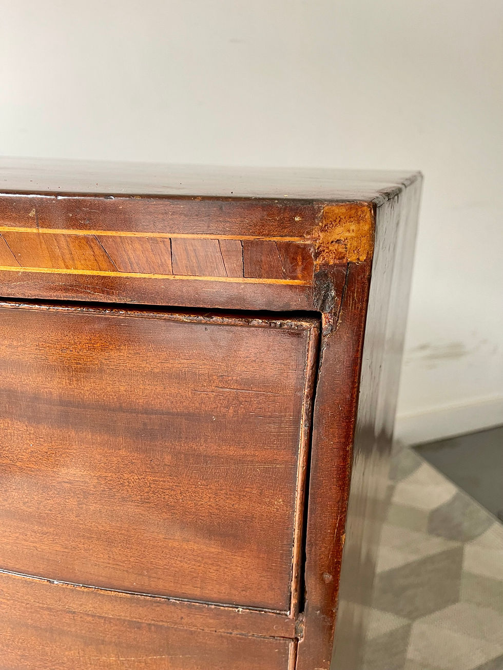 Miniature : Antique Mahogany Chest of Drawers Bow Front