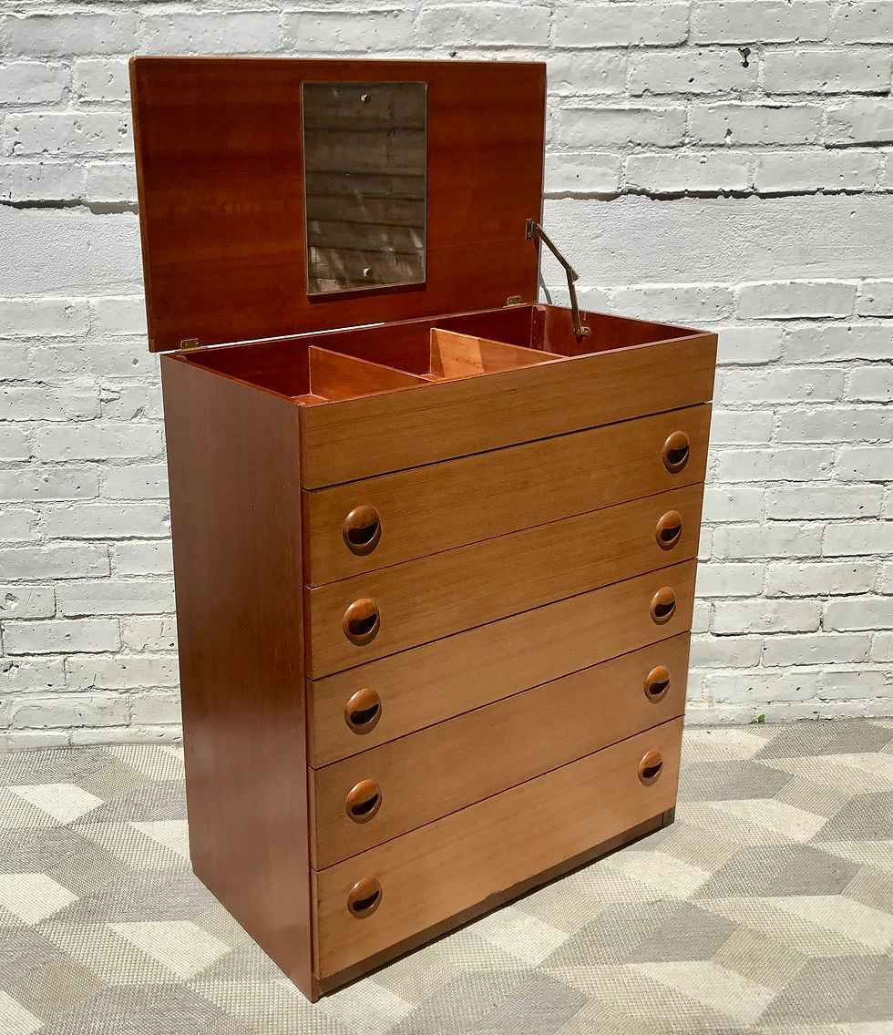 Vintage Retro Chest of Bedroom Drawers #746