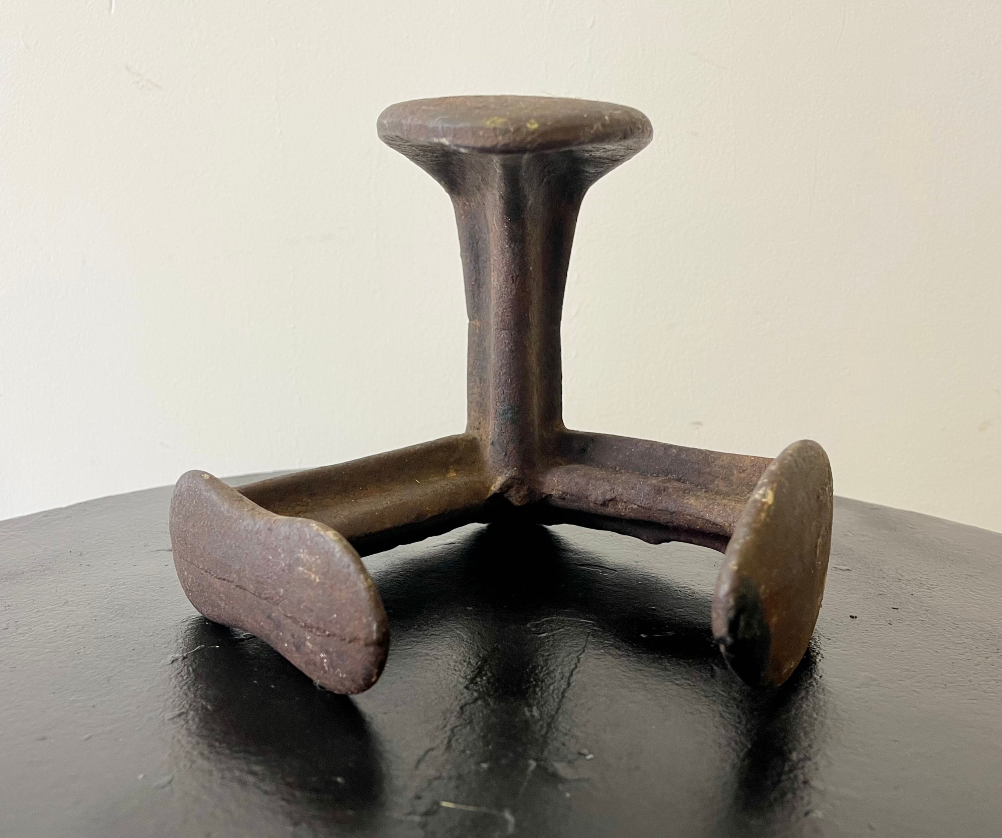 Vintage Cast Iron 3 Arm Shoe Last front