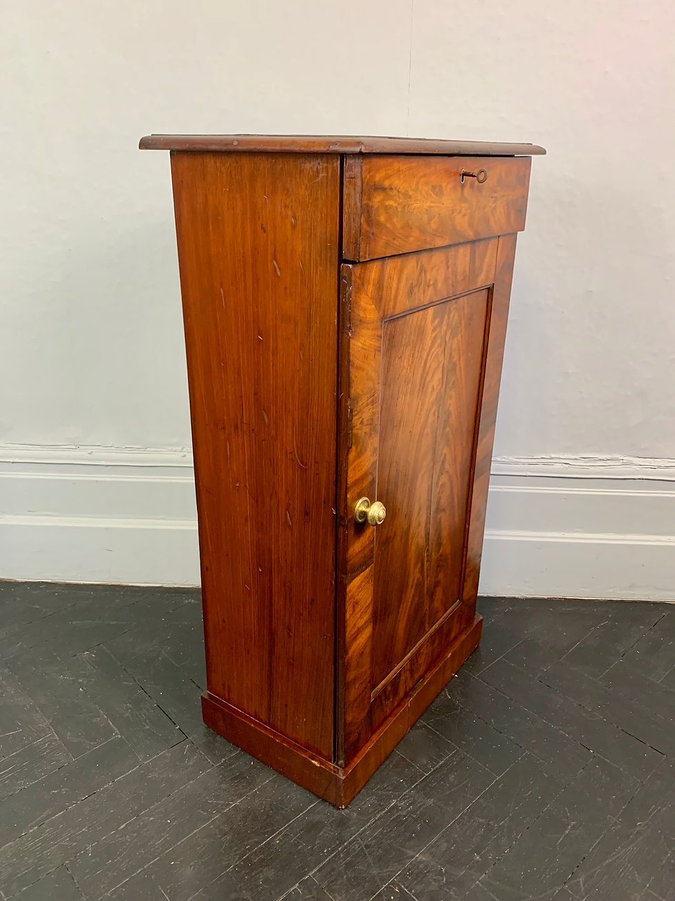 Miniature : Victorian Bedside Table Cupboard with Drawer #979